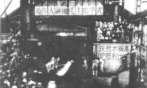 6.1966��?月，鞍钢包建水钢。一支由9000余人组成的鞍钢建设大军，急速开赴建设工地。_副本.jpg